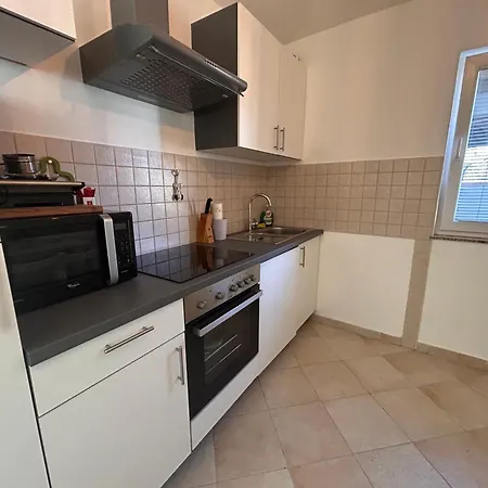 Apartman Pogi ,with Private Olive Garden And Parking,near Beach ,for Six People Srima