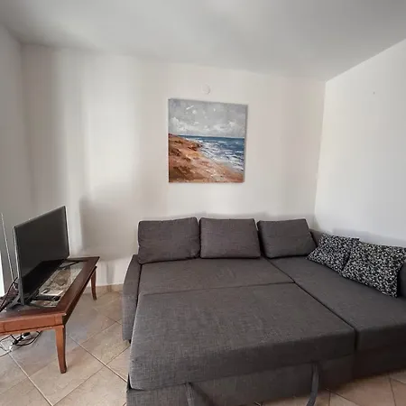 Apartment Apartman Pogi ,with Private Olive Garden And Parking,near Beach ,for Six People *