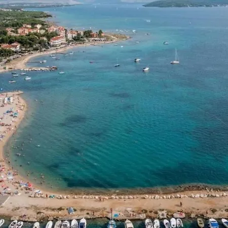 Apartman Pogi ,with Private Olive Garden And Parking,near Beach ,for Six People Srima