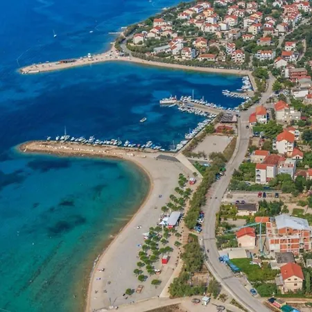 Apartment Apartman Pogi ,with Private Olive Garden And Parking,near Beach ,for Six People *